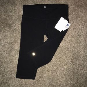 Sale! 🦋 Gapfit gfast capri legging
